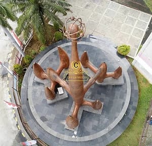 Monumen tugu tembaga
