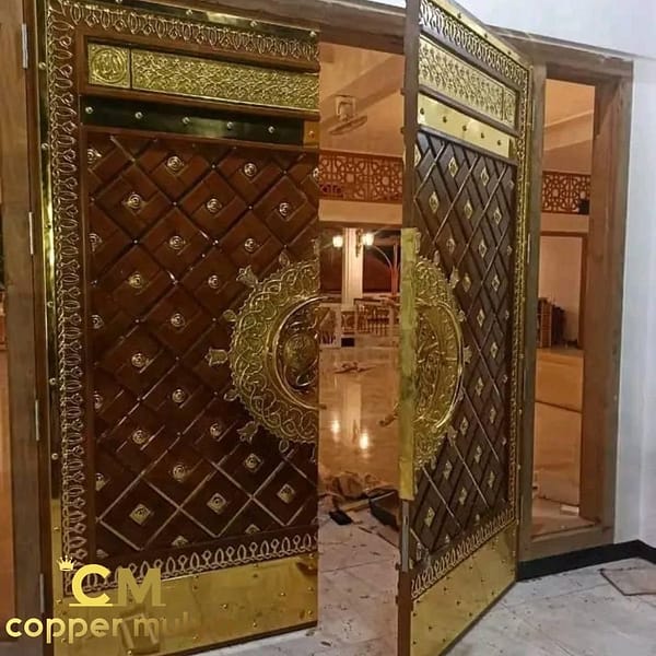 Pengrajin Pintu Masjid Nabawi Kuningan dan Tembaga Terbaik