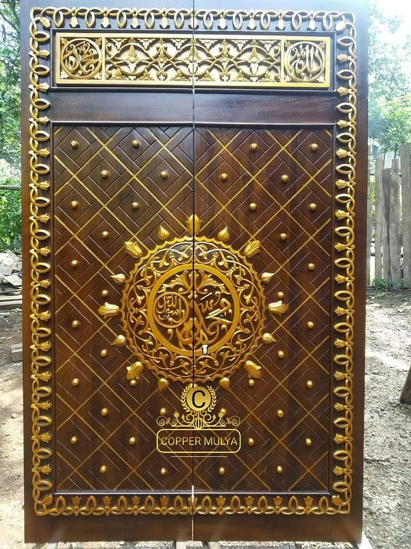 Pintu masjid nabawi tanpa kuningan